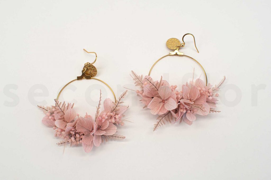 Isabelle Pink Preserved Flower Hydrangea Bridal Hoop Earrings - Luna & Wild